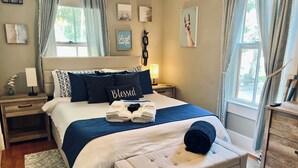Room - 🌟Historic Rawls Compound🌟 (St. Petersburg)