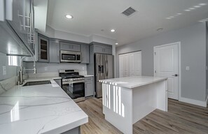 Dining - Green HomeStay (Los Angeles)