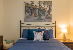 1 quarto, escrivaninha, ferros/tábuas de passar roupa, Wi-Fi