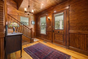 Interior - Rose Hill Manor
(Asheville)