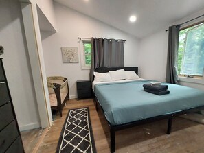 5 室のベッドルーム、旅行用ベビーベッド、WiFi (無料)、ベッドシーツ