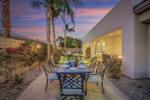Outdoor dining - Serenity: Pool,Spa, Gated Community and Fun! (La Quinta)