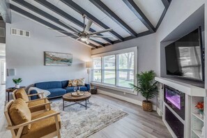 TV, fireplace, offices