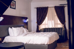 Kamar Superior | Meja kerja, kedap suara, Wi-Fi gratis, dan seprai linen