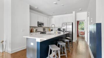 Fridge, microwave, oven, cookware/dishes/utensils