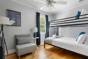 3 chambres, fer et planche à repasser, Wi-Fi