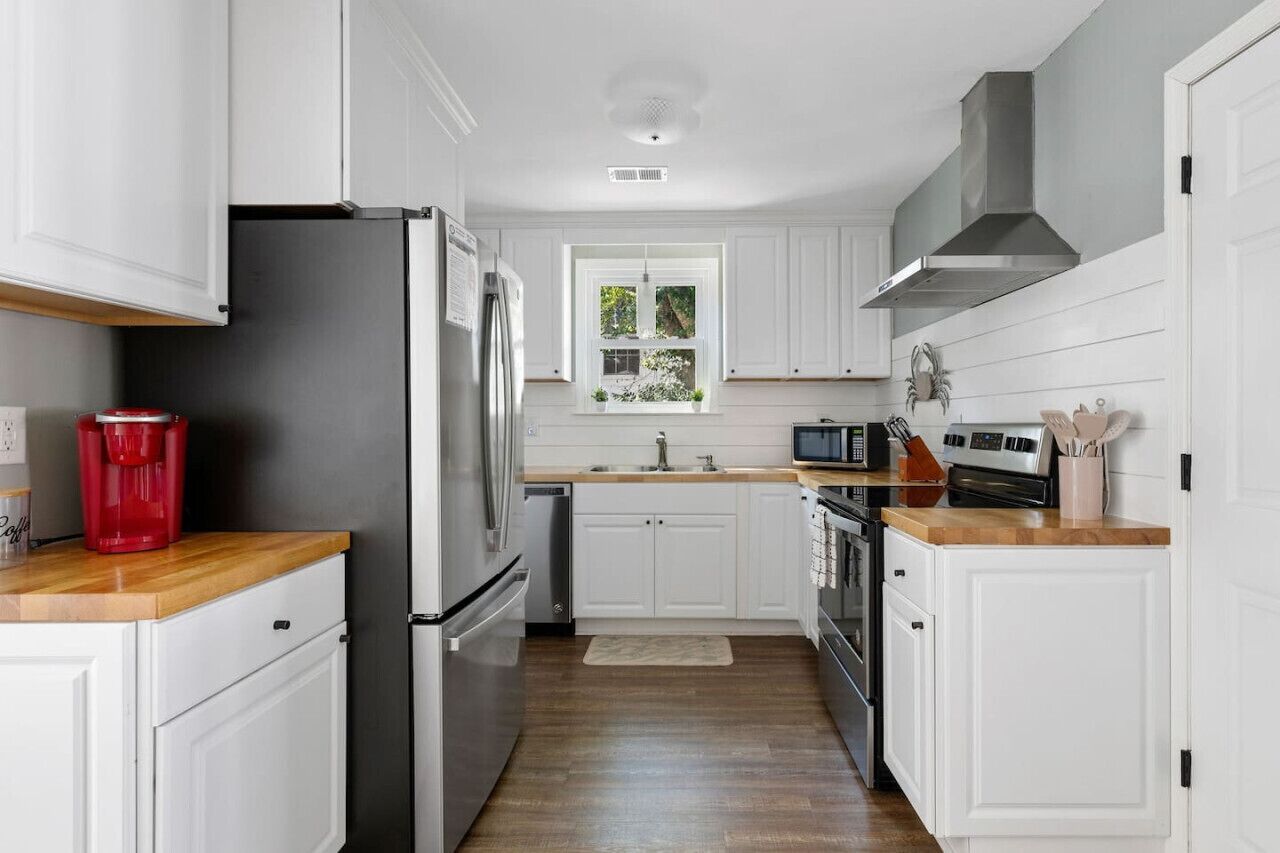 冰箱、微波炉、烤箱、炉灶