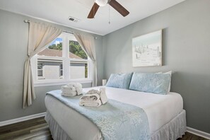 2 habitaciones, tabla de planchar con plancha, wifi y ropa de cama