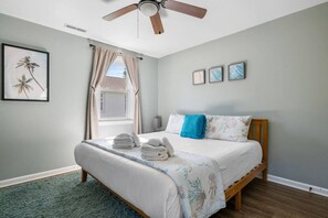 2 habitaciones, tabla de planchar con plancha, wifi y ropa de cama