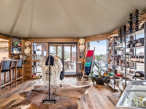 Interior - Outdoorsy Hill Country (Fredericksburg)