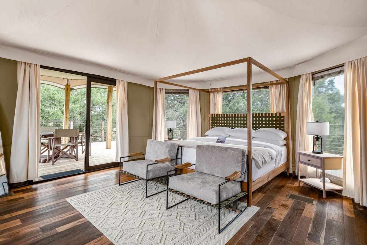 Luxury Glamping Suite + Trundle Sleeps 4 | Egyptian cotton sheets, premium bedding, memory foam beds, minibar