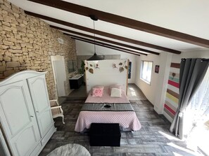 5 bedrooms, iron/ironing board, travel crib, WiFi - 84A - "Mas d'Elise", magnificent villa with pool in the heart of Luberon (L'Isle-sur-la-Sorgue)