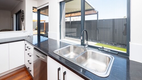 Hollow Beach House - Bunbury