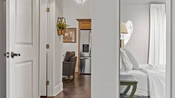 2 bedrooms, WiFi, bed sheets, wheelchair access