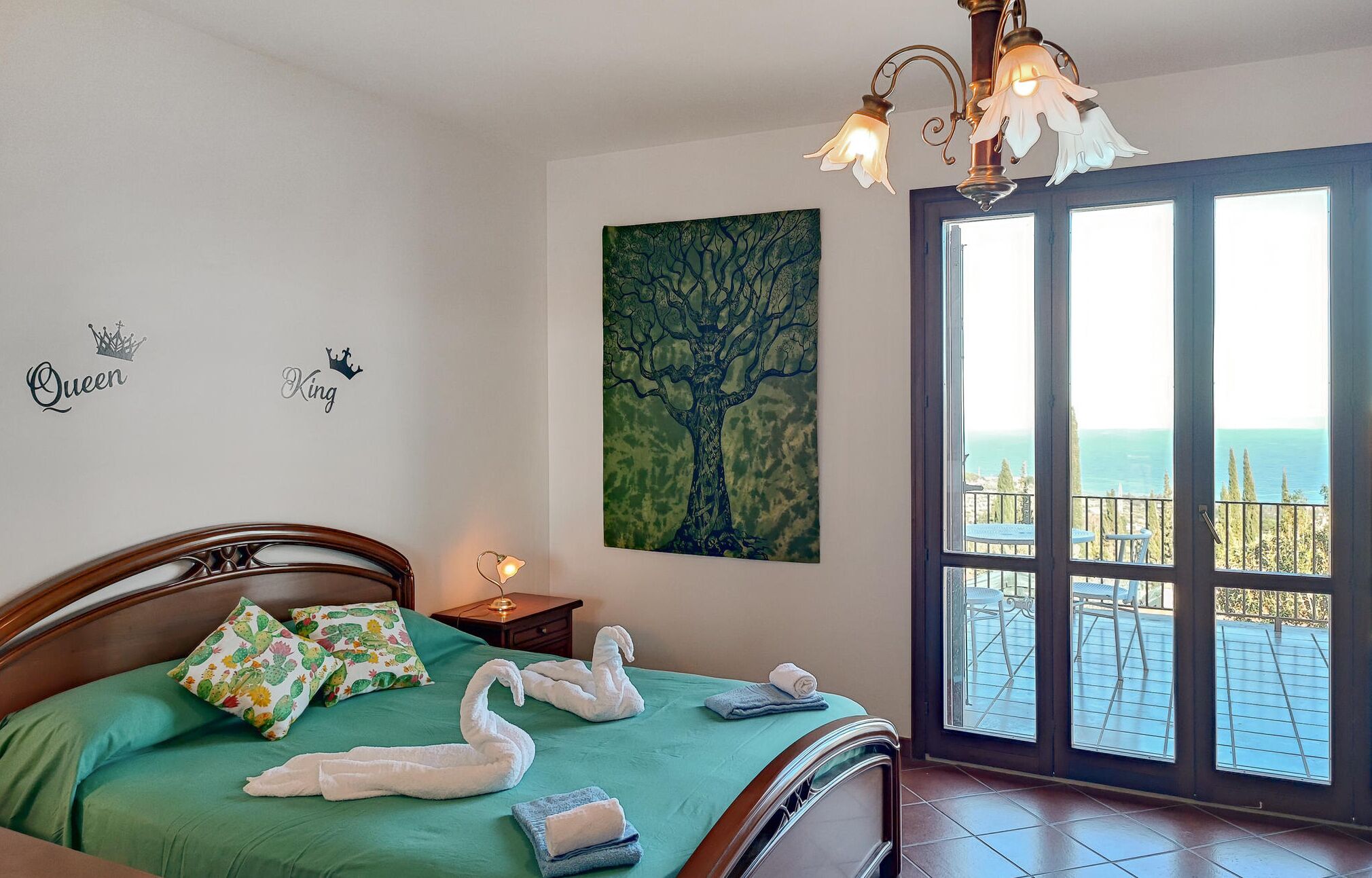 3 chambres, lit parapluie, Wi-Fi gratuit, draps fournis