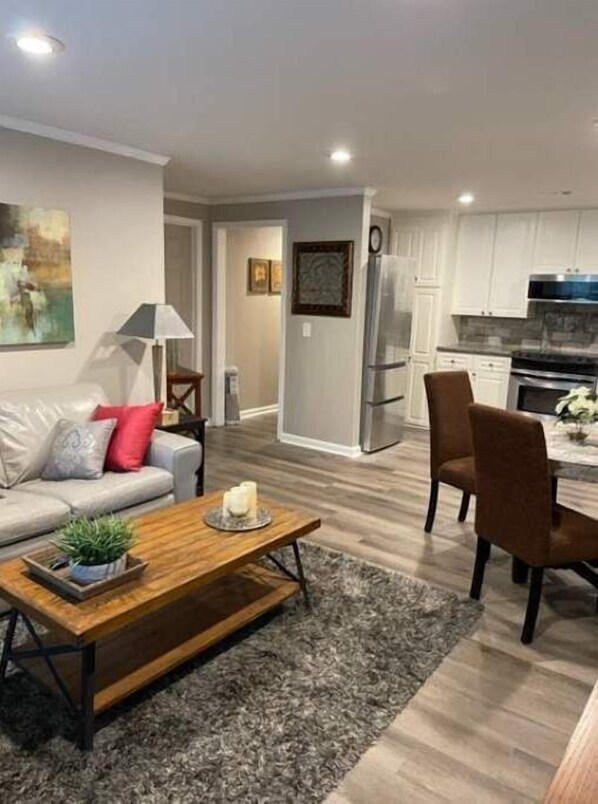 Smart TV - Peaceful Oasis after Work (Marietta)