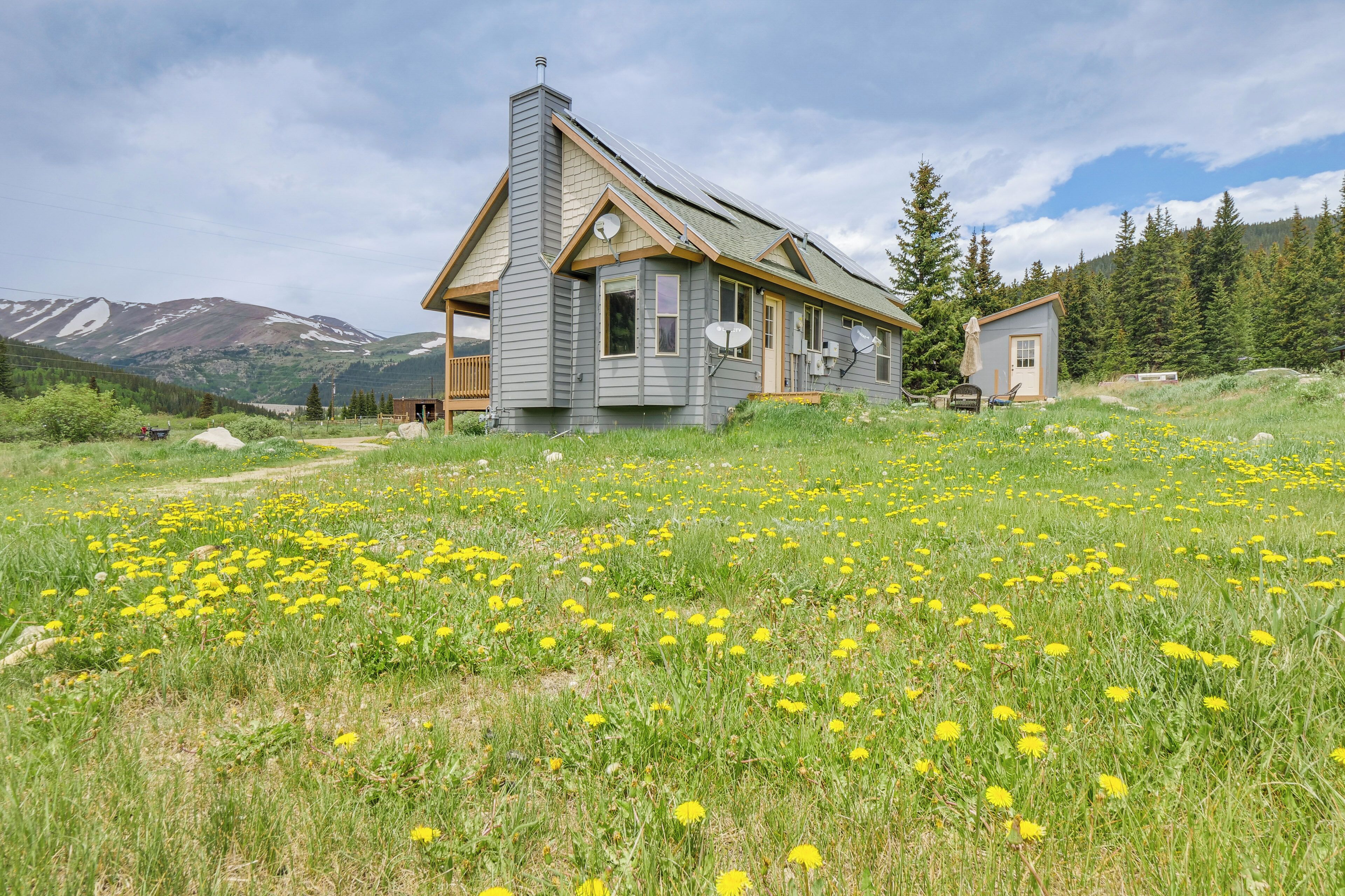 Peaceful Alma Cabin Rental: 13 Mi to Breckenridge!