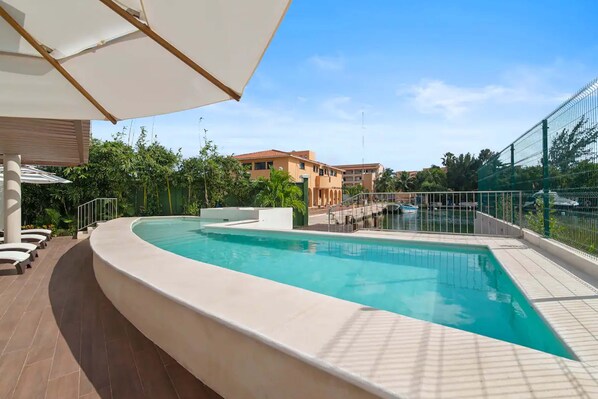 Alberca al aire libre 