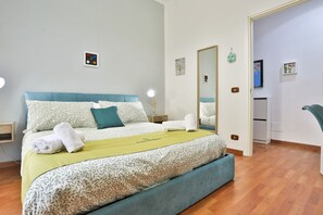 4 habitaciones, tabla de planchar con plancha, wifi y ropa de cama 