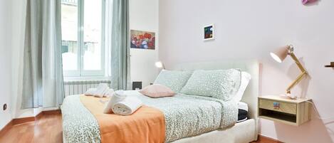 4 makuuhuonetta, silitysrauta/-lauta, Wi-Fi, vuodevaatteet