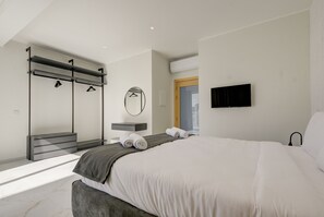 2 quartos, ferros/tábuas de passar roupa, Wi-Fi, roupa de cama