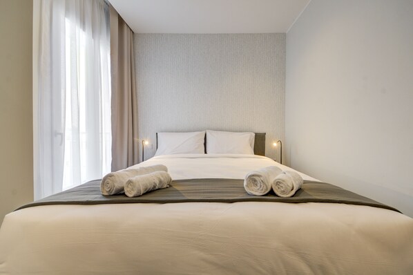 2 habitaciones, tabla de planchar con plancha, wifi y ropa de cama