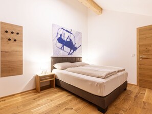 3 bedrooms, travel crib, free WiFi