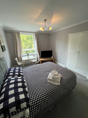 2 chambres, Wi-Fi gratuit, draps fournis