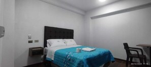 Down comforters, individually furnished, desk, laptop workspace - Hotel Grand Paradise Marcona (Marcona)