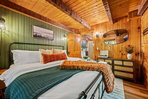 2 soverom, strykejern/-brett, wi-fi og sengetøy