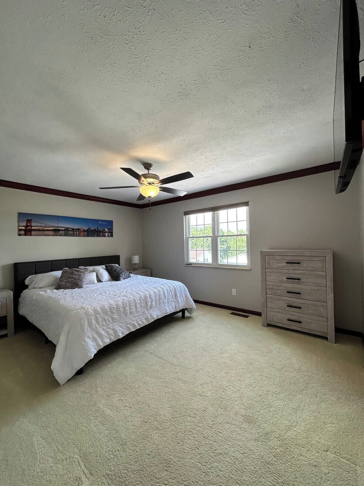 4 bedrooms, WiFi, bed sheets