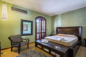 6 bedrooms, desk, iron/ironing board, free WiFi - Villa Agata (Mascali)