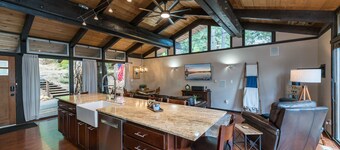 Cozy Tahoe Cabin, Perfect Location