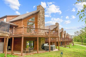 Exterior - Scenic Lakefront Lodge w/ Private Hot Tub, Boat Slip, Wraparound Deck & Free Attractions (Branson)
