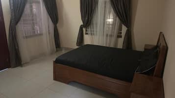 9 bedrooms, iron/ironing board, WiFi, bed sheets