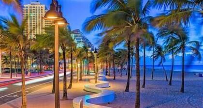 Fort Lauderdale Cottage - Free Parking near Beach