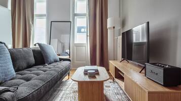 Fernseher, Stereoanlage