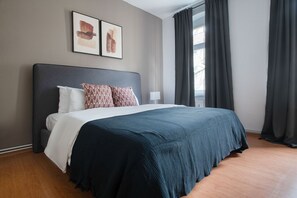 1 habitación, tabla de planchar con plancha, wifi y ropa de cama 
