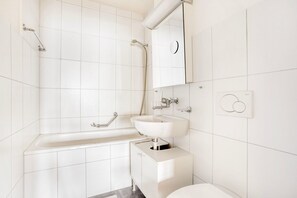 Hårføner og håndklær