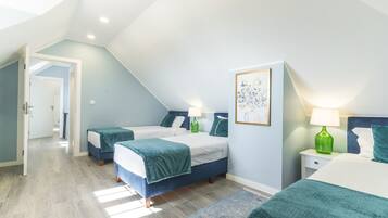 1 bedroom, iron/ironing board, travel cot, free WiFi