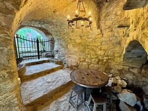 Terrace/patio - New Listing! Maison Delluc with Magical Views (Beynac-et-Cazenac)
