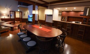 家庭別墅 | 房內用餐區