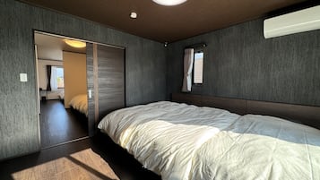 3 chambres, bureau, Wi-Fi gratuit, draps fournis