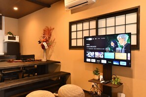 Living area - FL House Naniwa Sakura Hotori (Osaka)