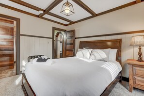4 bedrooms, iron/ironing board, free WiFi - Moose Manor  (Cascade)