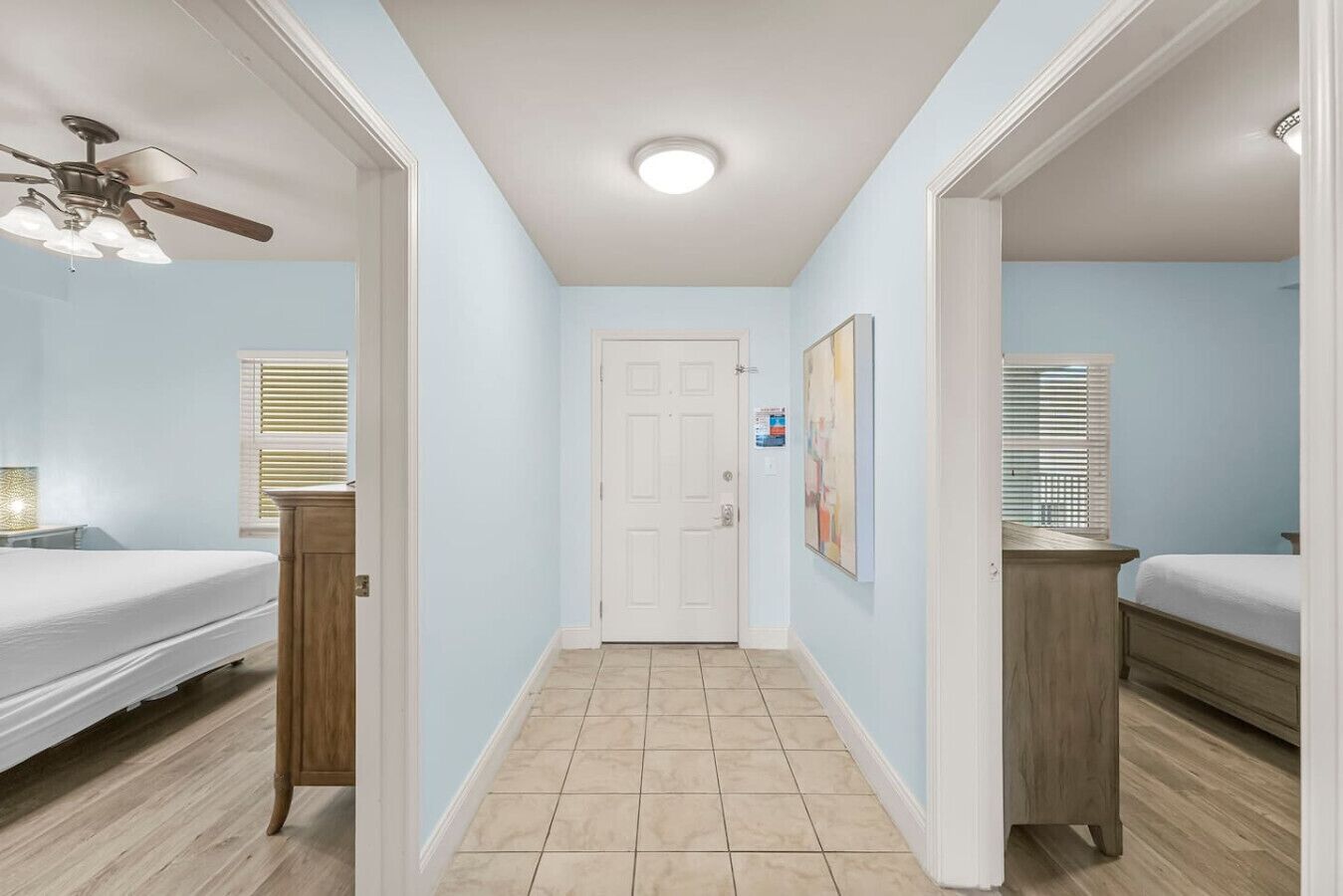 Hallway/Entryway