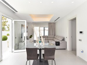 TV - Playa del Ingles MC by Interhome (Playa del Inglés)