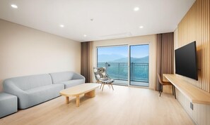 Decoración personalizada, muebles diferentes y wifi gratis 