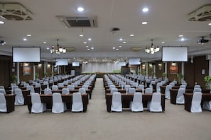 Unclassified image, 4 of 62, button - Fantasy Resort Chainat (Chai Nat)