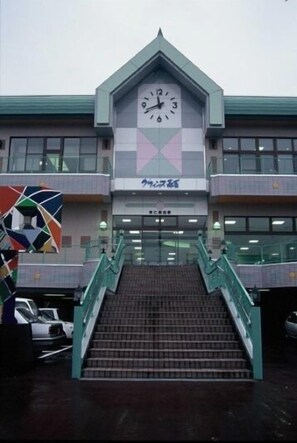 Exterior - Quince Moriyoshi (Kitaakita)